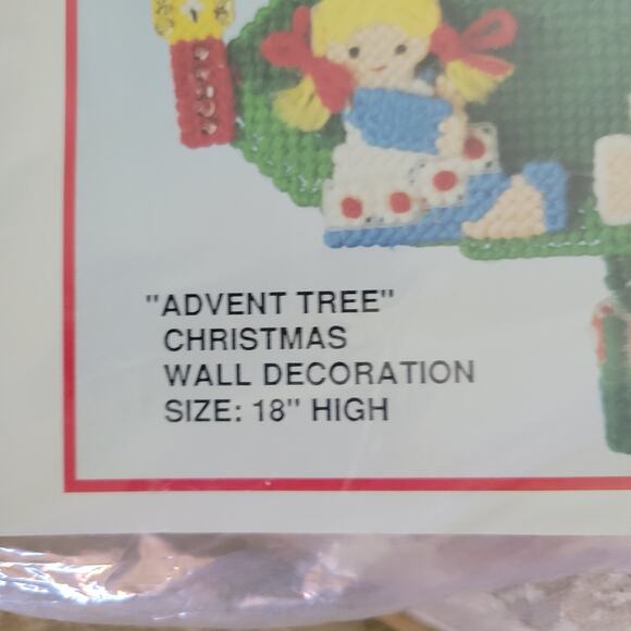 Bucilla Needlepoint Kit Plastic Canvas Advent Tree Kit #61031 18" Tall USA - Picture 3 of 4